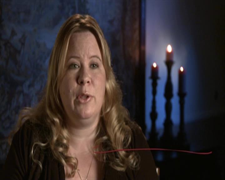 VampireDiariesWorld-dot-org_Seizoen2-DVDExtras-PagesOfTheWolf-HowlingAtTheMoon0008.jpg