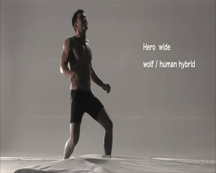 VampireDiariesWorld-dot-org_Seizoen2-DVDExtras-PagesOfTheWolf-HowlingAtTheMoon0152.jpg