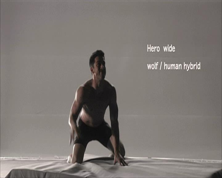 VampireDiariesWorld-dot-org_Seizoen2-DVDExtras-PagesOfTheWolf-HowlingAtTheMoon0153.jpg