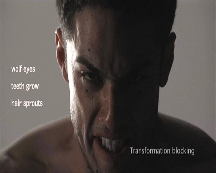 VampireDiariesWorld-dot-org_Seizoen2-DVDExtras-PagesOfTheWolf-HowlingAtTheMoon0239.jpg