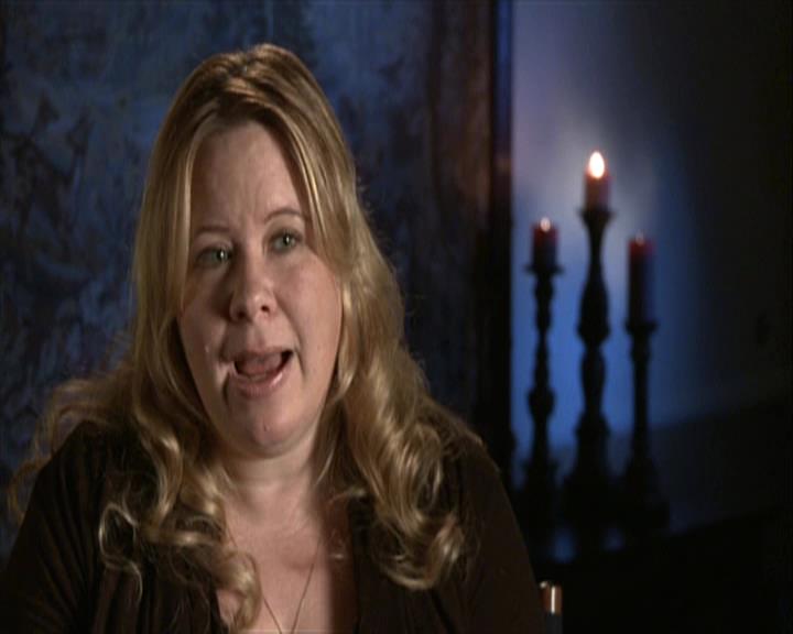 VampireDiariesWorld-dot-org_Seizoen2-DVDExtras-PagesOfTheWolf-TheMythAndTheMystery0104.jpg