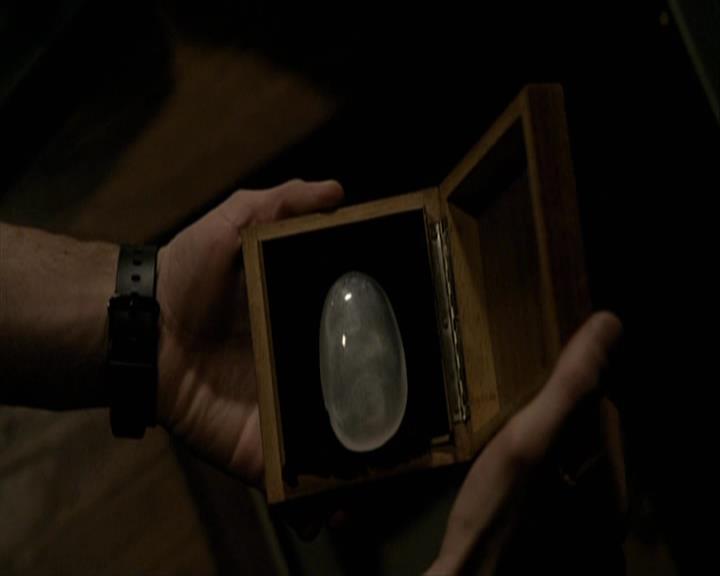 VampireDiariesWorld-dot-org_Seizoen2-DVDExtras-PagesOfTheWolf-TheMythAndTheMystery0187.jpg