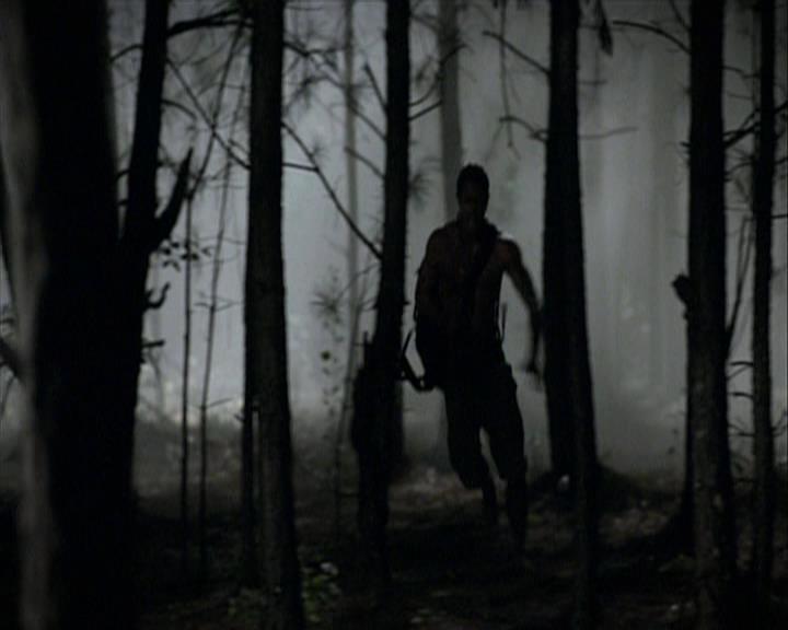 VampireDiariesWorld-dot-org_Seizoen2-DVDExtras-PagesOfTheWolf-TheMythAndTheMystery0207.jpg