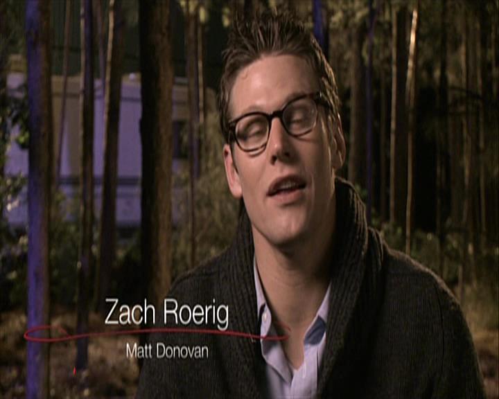 VampireDiariesWorld-dot-org_Seizoen2-DVDExtras-ThePerfectLoveTriangle-VampiresWerewolvesWitches0052.jpg