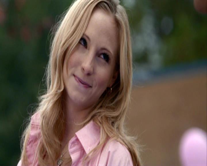 VampireDiariesWorld-dot-org_Seizoen2-DVDExtras-ThePerfectLoveTriangle-VampiresWerewolvesWitches0201.jpg VampireDiariesWorld-dot-org_Seizoen2-DVDExtras-ThePerfectLoveTriangle-VampiresWerewolvesWitches0201.jpg