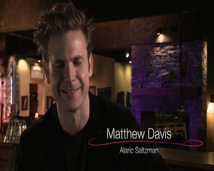 VampireDiariesWorld-dot-org_Seizoen2-DVDExtras-ThePerfectLoveTriangle-VampiresWerewolvesWitches0377.jpg