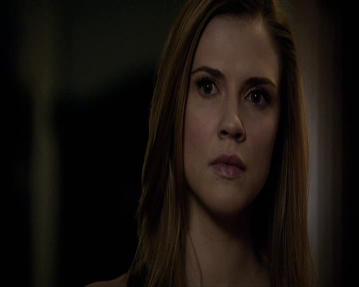 VampireDiariesWorld-dot-org_Seizoen2-DVDExtras-ThePerfectLoveTriangle-VampiresWerewolvesWitches0396.jpg
