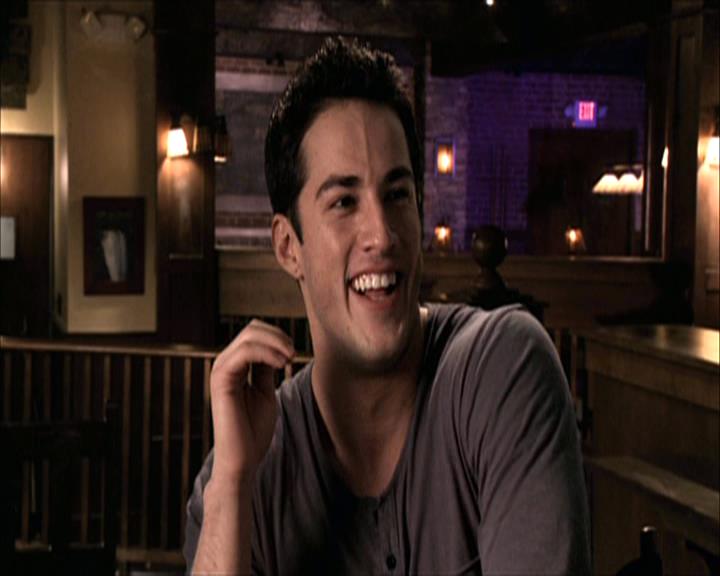 VampireDiariesWorld-dot-org_Seizoen2-DVDExtras-ThePerfectLoveTriangle-VampiresWerewolvesWitches0446.jpg