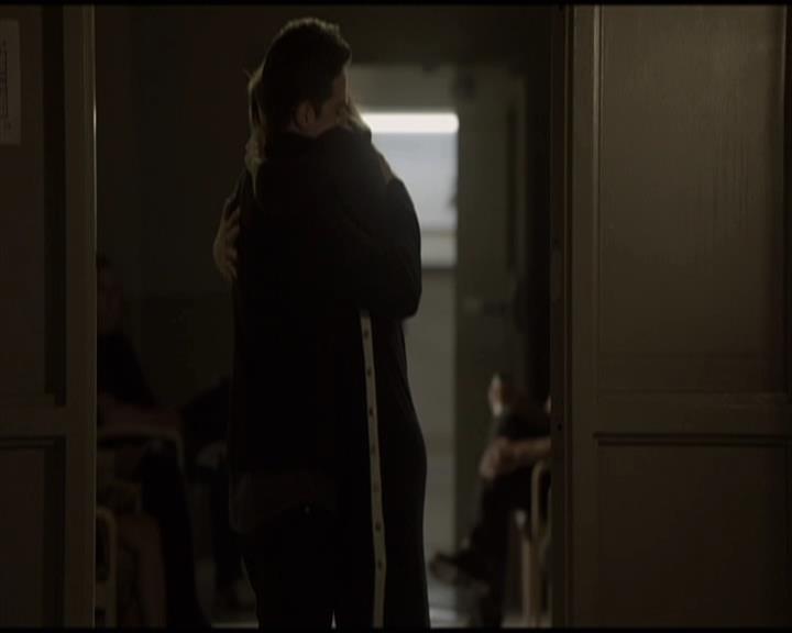 VampireDiariesWorld-dot-org_Seizoen2-DVDScenes-2x01TheReturn0023.jpg