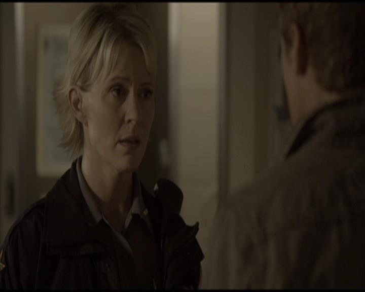 VampireDiariesWorld-dot-org_Seizoen2-DVDScenes-2x01TheReturn0024.jpg