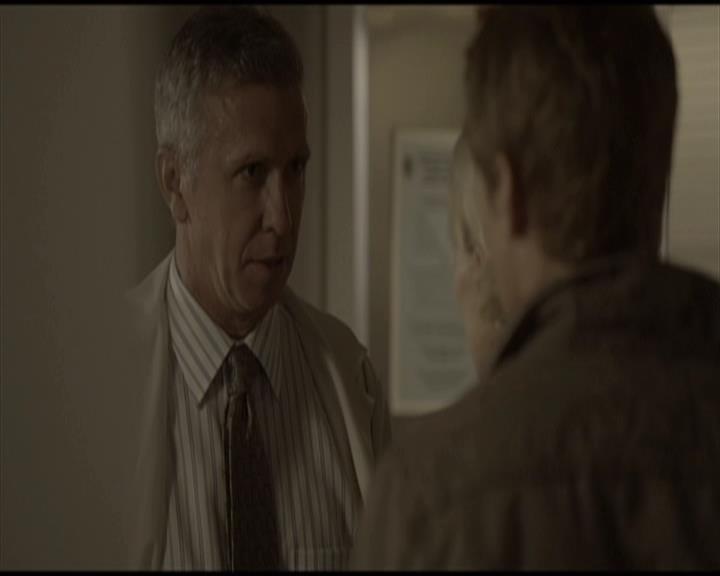 VampireDiariesWorld-dot-org_Seizoen2-DVDScenes-2x01TheReturn0041.jpg