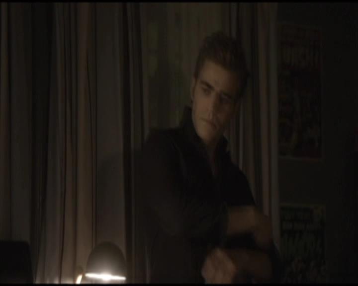 VampireDiariesWorld-dot-org_Seizoen2-DVDScenes-2x01TheReturn0059.jpg