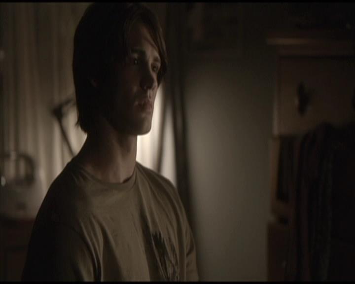 VampireDiariesWorld-dot-org_Seizoen2-DVDScenes-2x01TheReturn0072.jpg