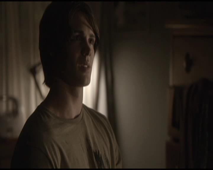 VampireDiariesWorld-dot-org_Seizoen2-DVDScenes-2x01TheReturn0077.jpg