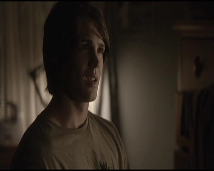 VampireDiariesWorld-dot-org_Seizoen2-DVDScenes-2x01TheReturn0082.jpg