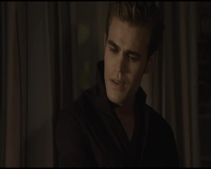 VampireDiariesWorld-dot-org_Seizoen2-DVDScenes-2x01TheReturn0106.jpg
