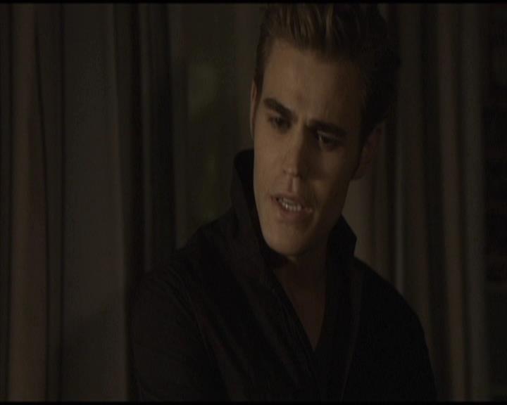 VampireDiariesWorld-dot-org_Seizoen2-DVDScenes-2x01TheReturn0108.jpg
