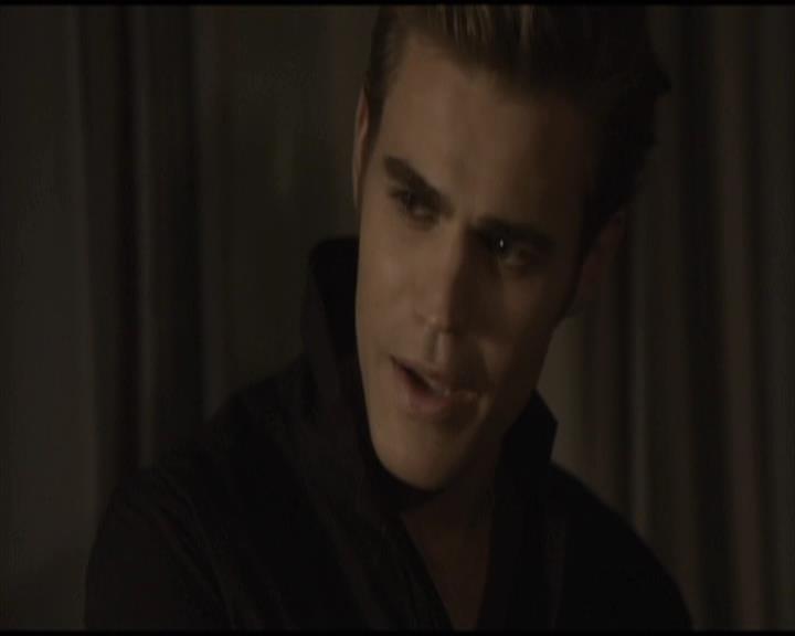VampireDiariesWorld-dot-org_Seizoen2-DVDScenes-2x01TheReturn0131.jpg