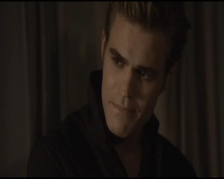 VampireDiariesWorld-dot-org_Seizoen2-DVDScenes-2x01TheReturn0132.jpg