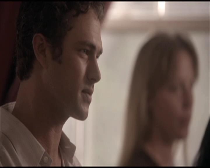 VampireDiariesWorld-dot-org_Seizoen2-DVDScenes-2x01TheReturn0154.jpg