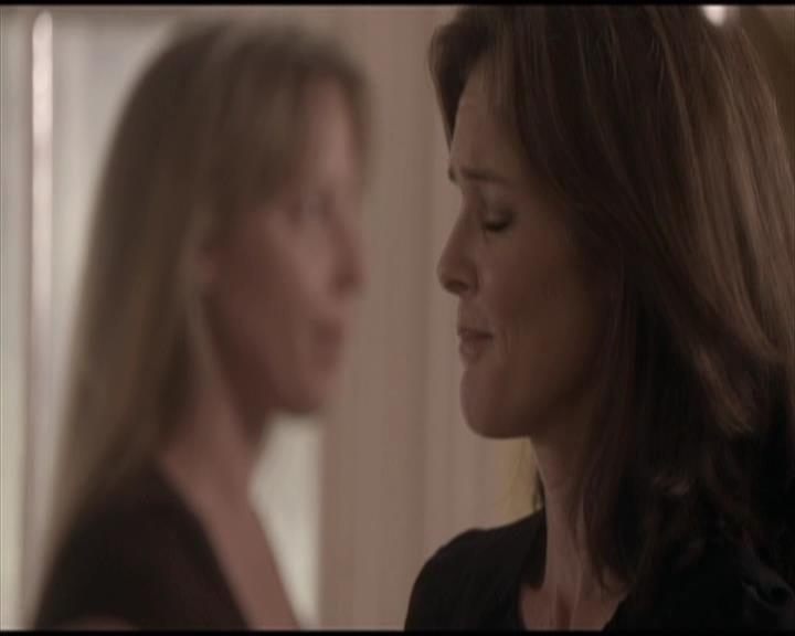 VampireDiariesWorld-dot-org_Seizoen2-DVDScenes-2x01TheReturn0158.jpg