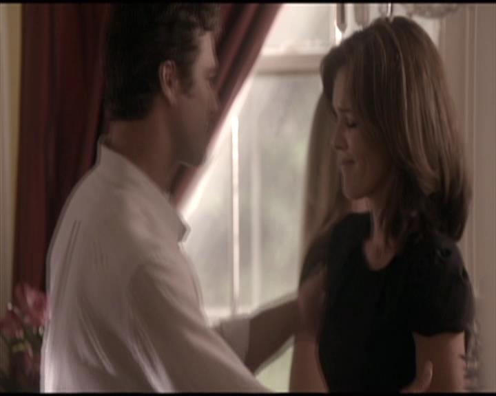 VampireDiariesWorld-dot-org_Seizoen2-DVDScenes-2x01TheReturn0159.jpg