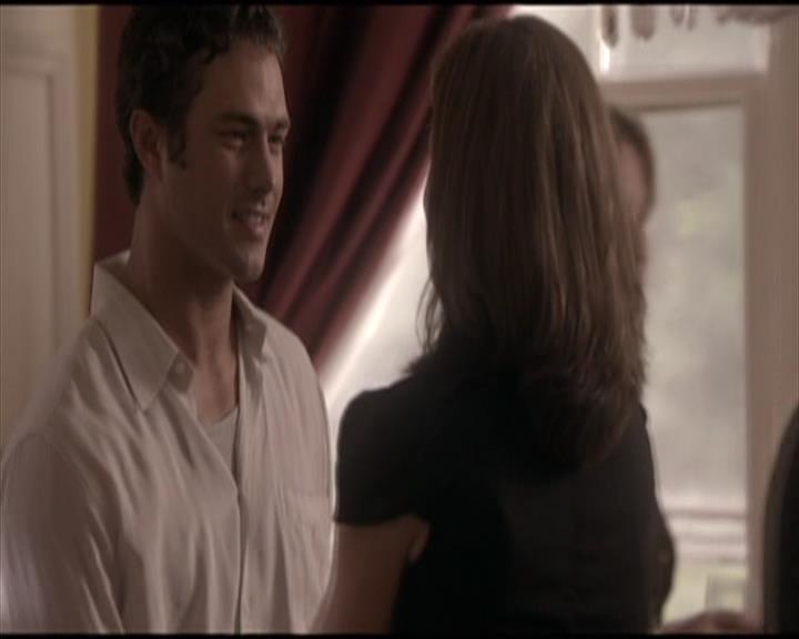 VampireDiariesWorld-dot-org_Seizoen2-DVDScenes-2x01TheReturn0166.jpg