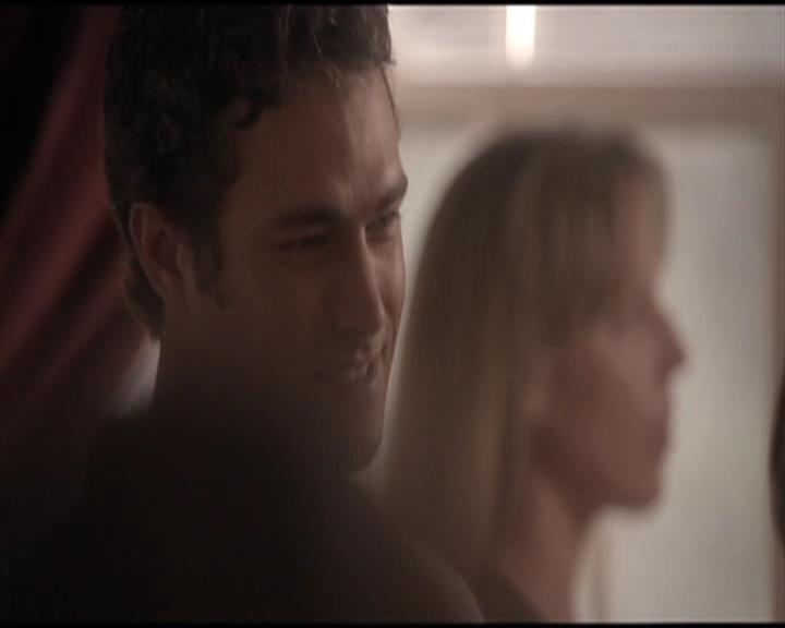 VampireDiariesWorld-dot-org_Seizoen2-DVDScenes-2x01TheReturn0172.jpg