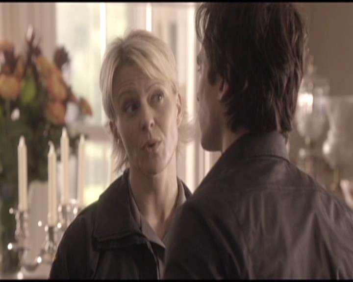VampireDiariesWorld-dot-org_Seizoen2-DVDScenes-2x01TheReturn0177.jpg