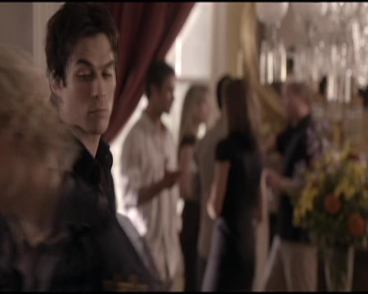 VampireDiariesWorld-dot-org_Seizoen2-DVDScenes-2x01TheReturn0180.jpg