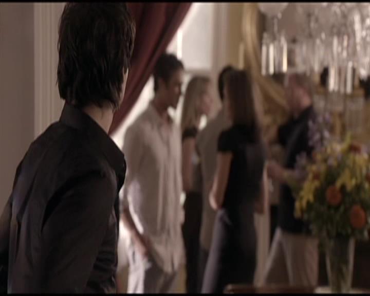 VampireDiariesWorld-dot-org_Seizoen2-DVDScenes-2x01TheReturn0181.jpg