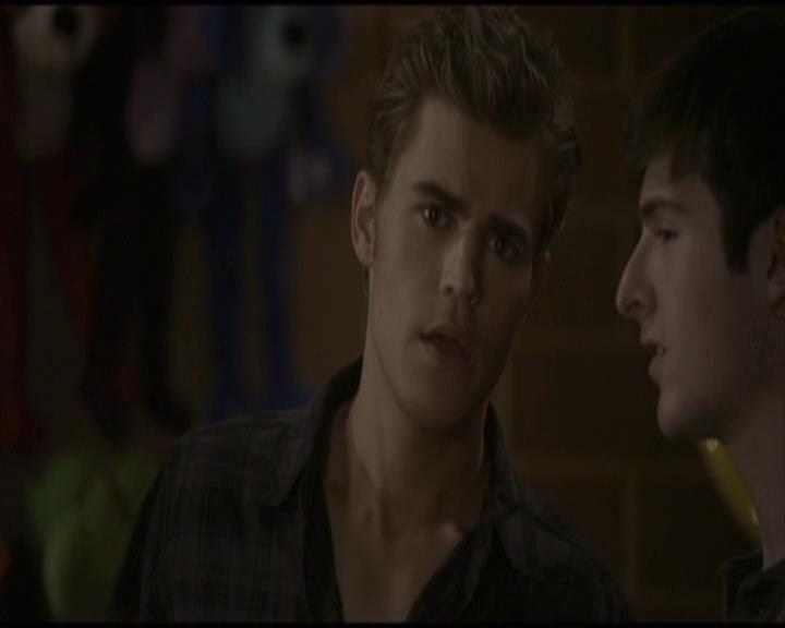 VampireDiariesWorld-dot-org_Seizoen2-DVDScenes-2x02BraveNewWorld0008.jpg