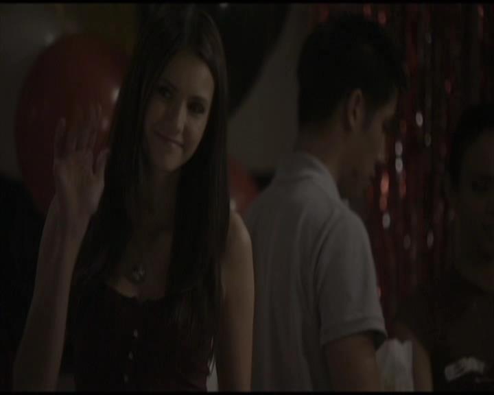 VampireDiariesWorld-dot-org_Seizoen2-DVDScenes-2x02BraveNewWorld0009.jpg