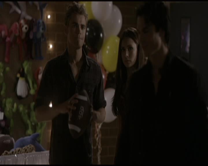 VampireDiariesWorld-dot-org_Seizoen2-DVDScenes-2x02BraveNewWorld0032.jpg