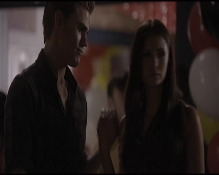 VampireDiariesWorld-dot-org_Seizoen2-DVDScenes-2x02BraveNewWorld0037.jpg