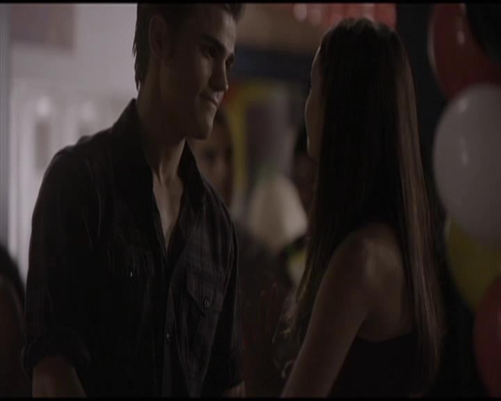 VampireDiariesWorld-dot-org_Seizoen2-DVDScenes-2x02BraveNewWorld0050.jpg