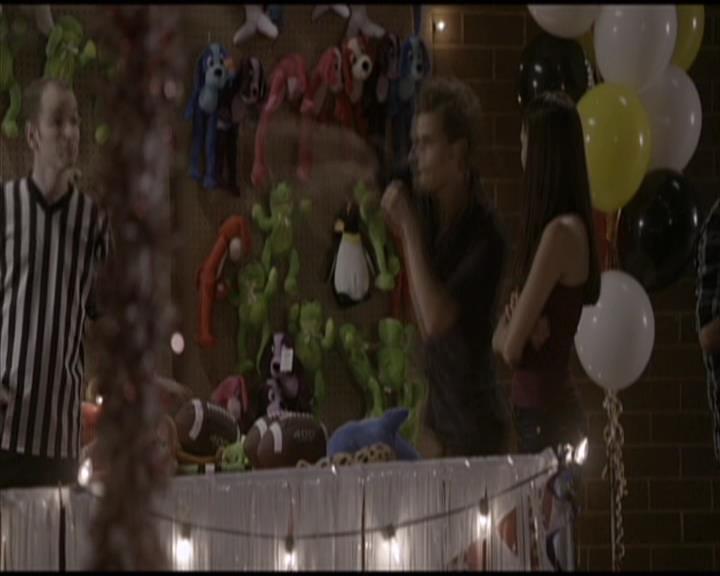 VampireDiariesWorld-dot-org_Seizoen2-DVDScenes-2x02BraveNewWorld0067.jpg