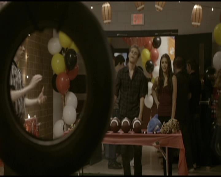VampireDiariesWorld-dot-org_Seizoen2-DVDScenes-2x02BraveNewWorld0073.jpg