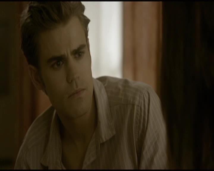 VampireDiariesWorld-dot-org_Seizoen2-DVDScenes-2x03BadMoonRising0095.jpg