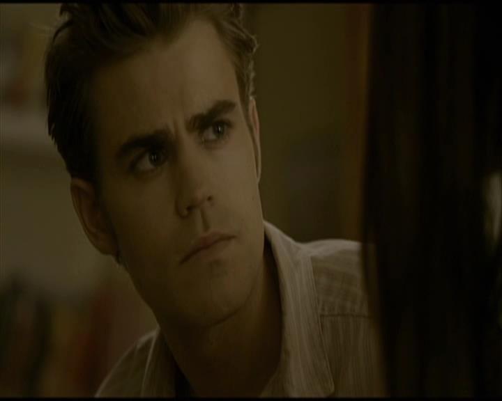 VampireDiariesWorld-dot-org_Seizoen2-DVDScenes-2x03BadMoonRising0104.jpg