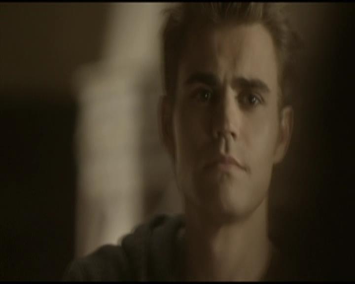 VampireDiariesWorld-dot-org_Seizoen2-DVDScenes-2x04MemoryLane0004.jpg