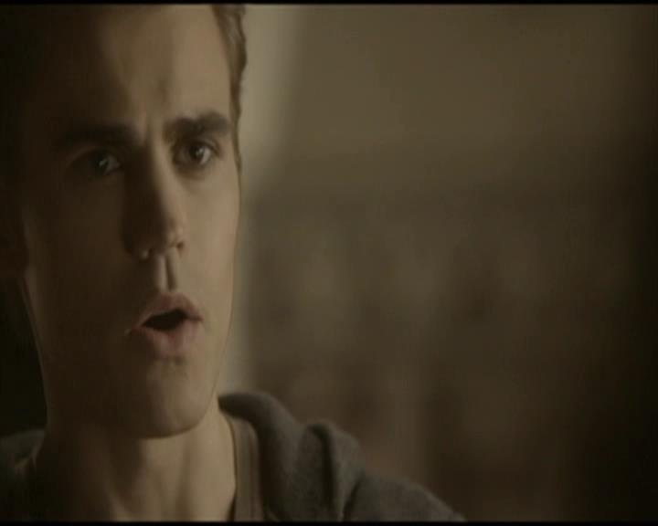 VampireDiariesWorld-dot-org_Seizoen2-DVDScenes-2x04MemoryLane0005.jpg