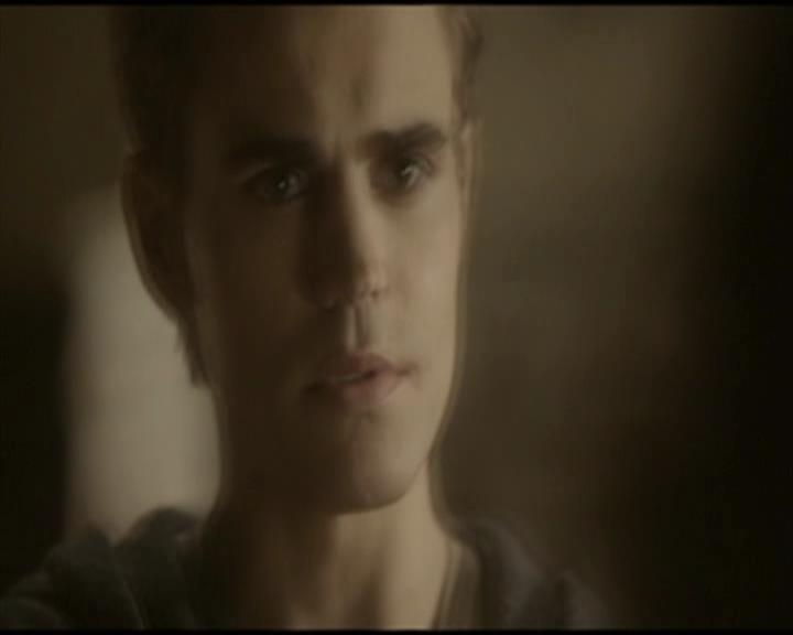 VampireDiariesWorld-dot-org_Seizoen2-DVDScenes-2x04MemoryLane0006.jpg