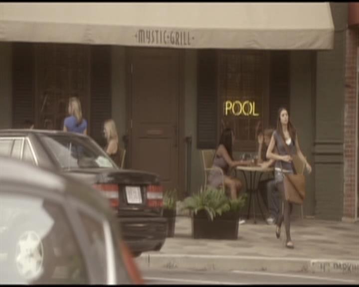 VampireDiariesWorld-dot-org_Seizoen2-DVDScenes-2x04MemoryLane0019.jpg