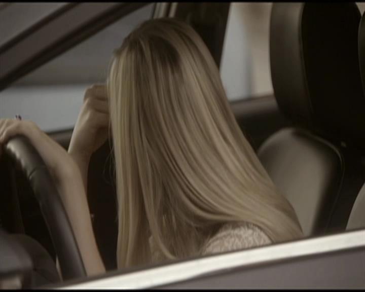 VampireDiariesWorld-dot-org_Seizoen2-DVDScenes-2x04MemoryLane0025.jpg