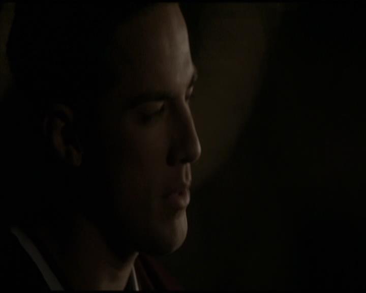 VampireDiariesWorld-dot-org_Seizoen2-DVDScenes-2x09Katerina0000.jpg