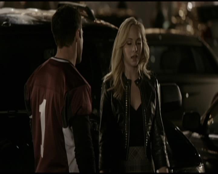 VampireDiariesWorld-dot-org_Seizoen2-DVDScenes-2x09Katerina0002.jpg