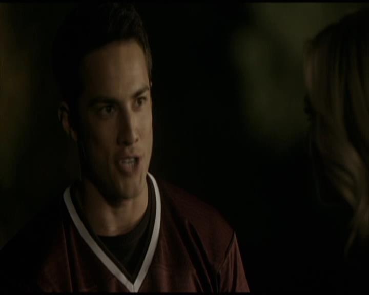 VampireDiariesWorld-dot-org_Seizoen2-DVDScenes-2x09Katerina0005.jpg