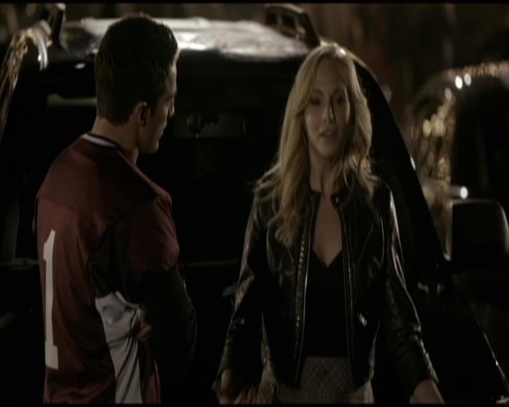 VampireDiariesWorld-dot-org_Seizoen2-DVDScenes-2x09Katerina0020.jpg