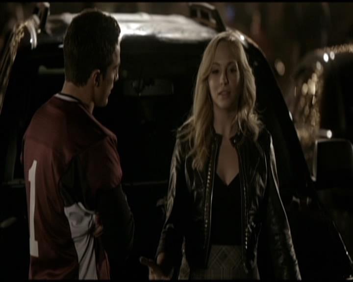 VampireDiariesWorld-dot-org_Seizoen2-DVDScenes-2x09Katerina0021.jpg